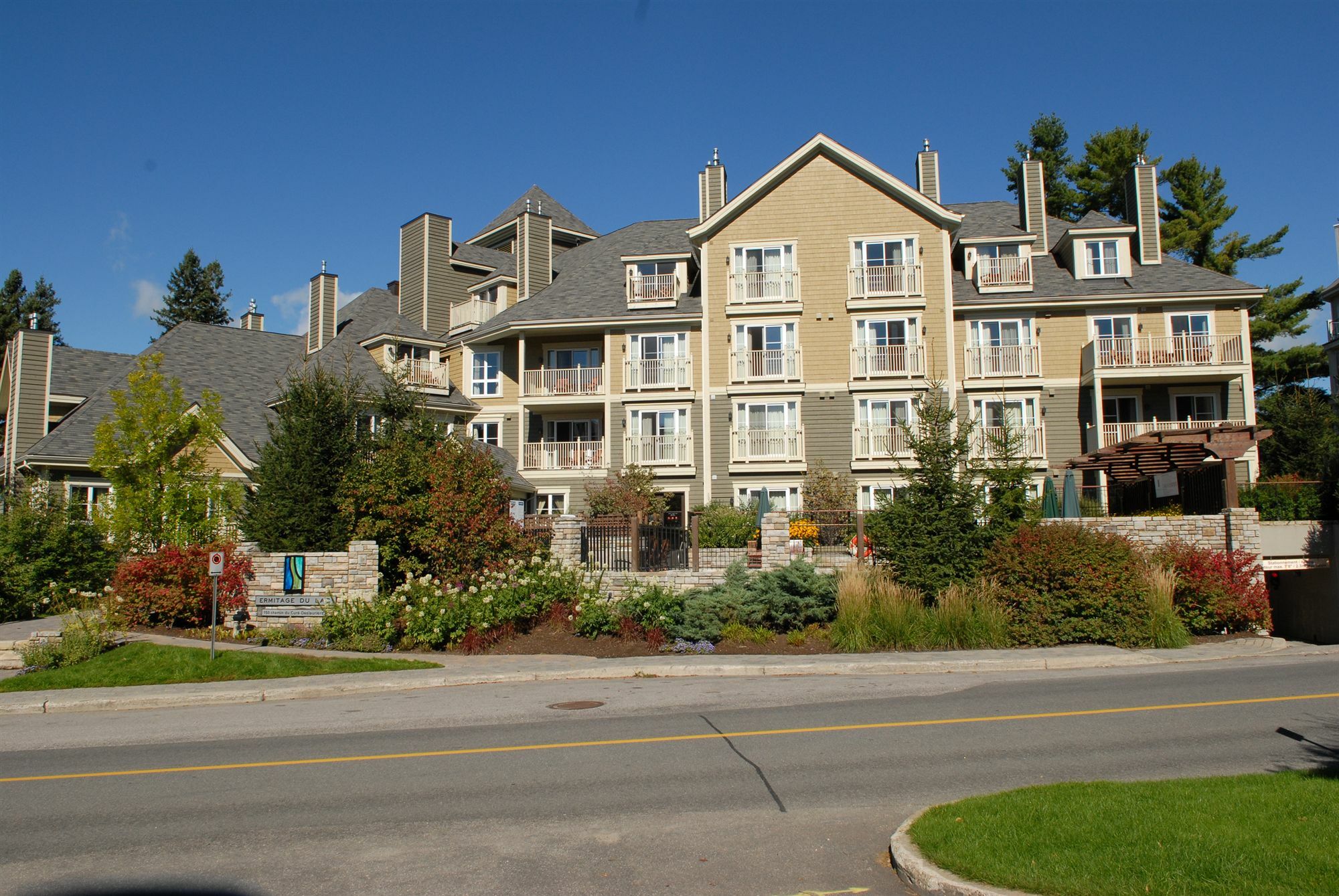Ermitage Du Lac Mont-Tremblant Exterior foto